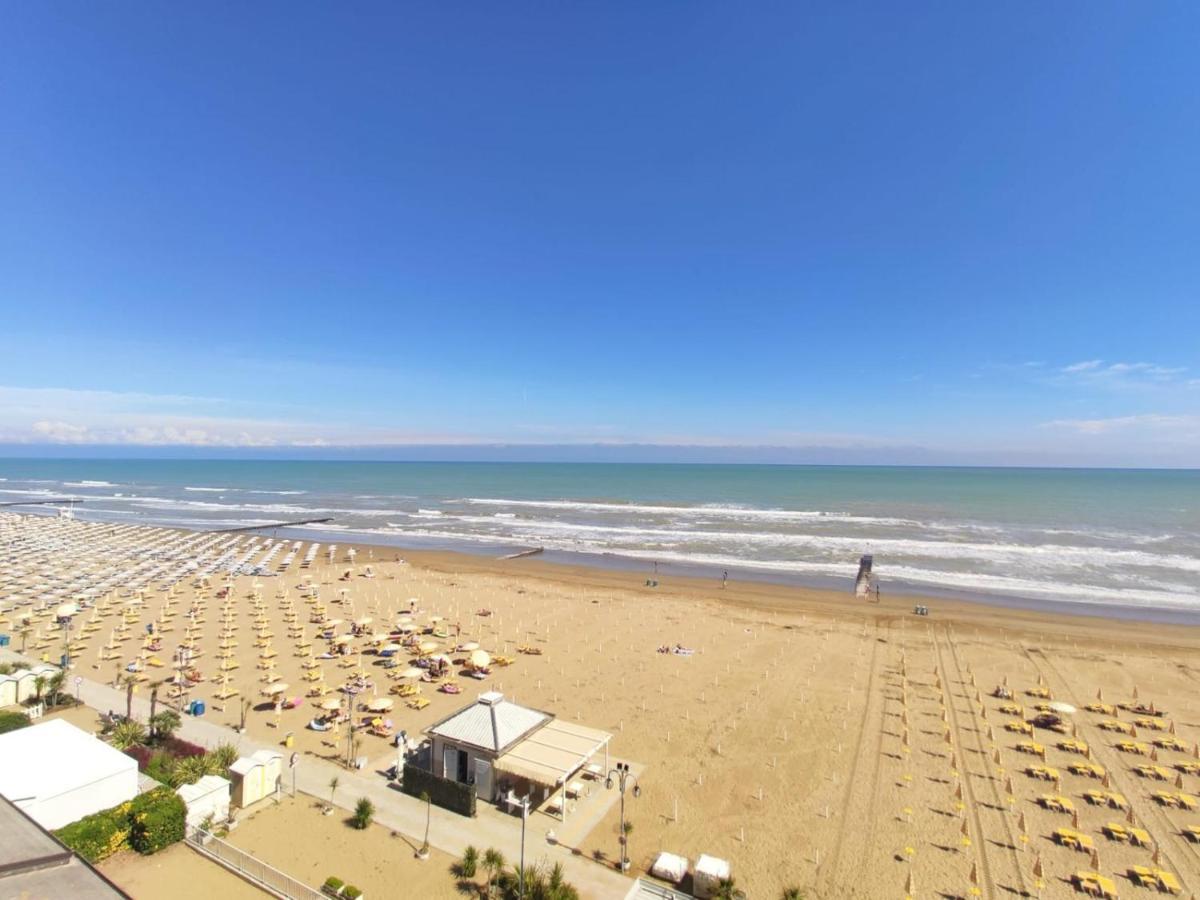 リド・ディ・イエゾロ La Torre - Frontemare - Immobil Relaxヴィラ エクステリア 写真